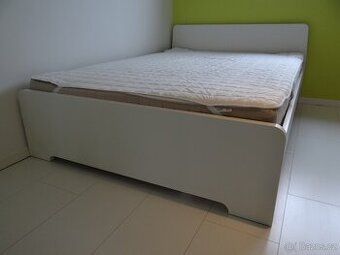 Postel IKEA ASKVOLL 140 x 200 cm s roštem LONSET