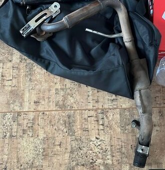 Akrapovic+svody - 1
