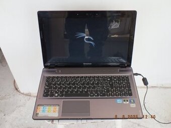 Lenovo y570 - 1