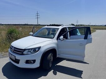 VW Tiguan R-Line