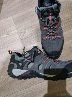 Turistické boty Merrell crosslader šedé