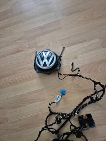 Prodám VW zadní zámek, znak + couvací kamera - 1