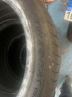 Pneu Porsche Cayenne 295/35 R21