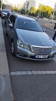 Mercedes-Benz W212 - 1