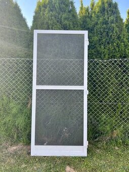 Síťové dveře na balkón / vstup
