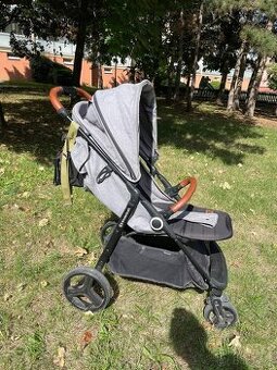 Sportovní kočárek