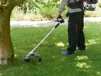 Benzínový vyžínač, křovinořez, nůžky na živý plot, foukač