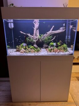 Luxusní akvárium 400 l