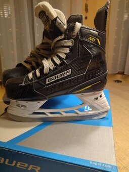 Hokejové brusle Bauer M1 - [