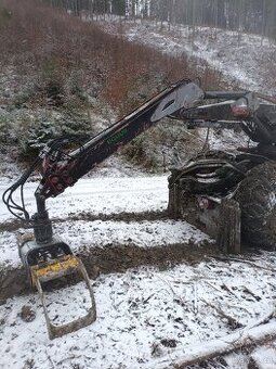 Poškozená hydraulická ruka Velte