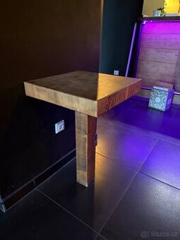 Stůl z masivu 48 x 48 x 75 cm