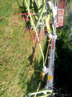 Nahrabovač, shrnovač sena a píce CLAAS LINER 1550TWIN