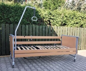 Invalidní polohovací lůžko