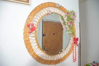 kulaté zrcadlo s ratanovým opletem