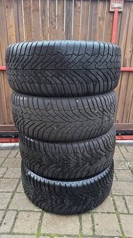 Kumho 235/45 R18 zimní