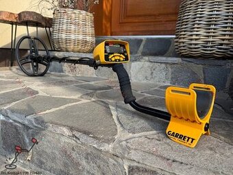 Detektor kovů Garrett Ace 400i