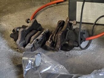 bmw 328i e46 zadni brzdice na 294X19 disky