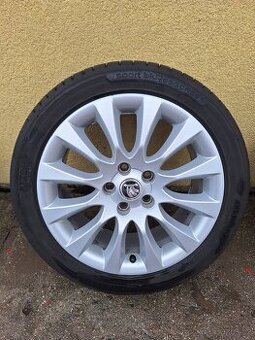 ALU kola Laurel, pneu Dunlop Sport Bluresponse 225/45/17