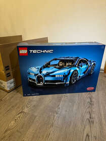LEGO Technics 42083 Bugatti Chiron 10/10