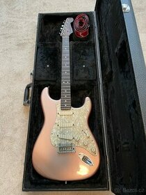 2018 FENDER limited edition American professional strat - 1