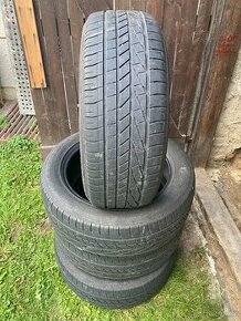 GoodYear Excellence 235 55 19