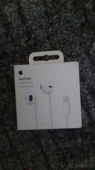 Sluchátka Apple pouze osobni předani