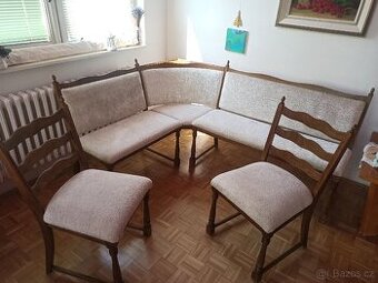 Rohová lavice + dvě židle