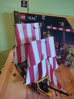 Lego 21322