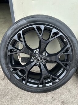 Alu audi originál r20 8/1 j et43