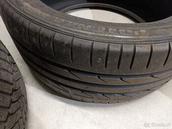 2x letní 255/40/18 BMW (řady 4) vzorek 5.6mm - 1