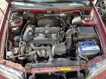 Volvo V40, 2.0 benzín
