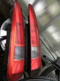 Ford fusion zadní světla