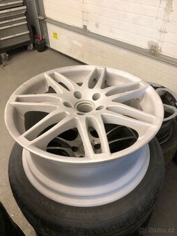 Audi alu kola r18 5x100