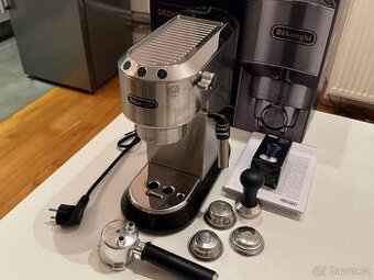 De'Longhi Dedica EC 685.M