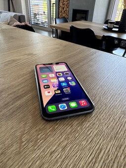 Apple iPhone 11 64GB Black
