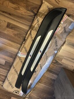 BMW e92/e93 mpaket individual nášlapy, prahové lišty
