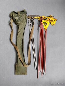 Wehrmacht-ženijní vlaječky se značeným futrálem