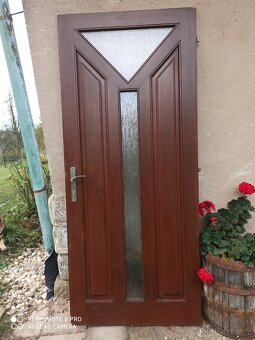 Vchodové dveře
