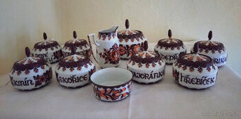 sada 8 kořenek, slánka, cukřenka a mlékovka