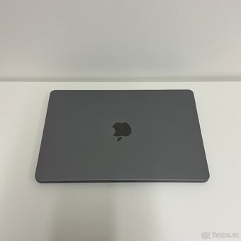 NOVÝ APPLE MACBOOK AIR 13.6” M3/512GB/16GB/BATERIE 100%