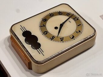 PRIM – nástěnné hodiny s kyvadlem (1957)