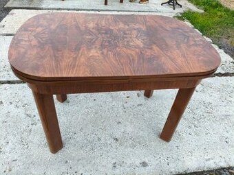 Halabala rozkládací stůl v ořechové kořenici