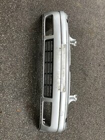 VW golf 4 přední nárazník stříbrný