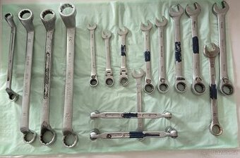 kvalitní ráčnové, fajfkové a stranové očkové klíče