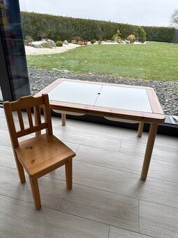 Dětský stolek Ikea Flisat s masiv židličkou a boxy