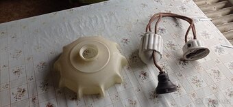 Lustr se stahovacím závažím