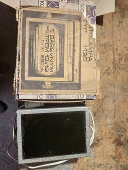 Fotokomora zvětšovák, leštička, rámečky, vany, kleště, rukáv