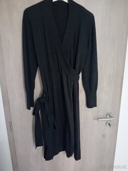 Úpletové zavinovací tmavě šedé šaty s kašmírem 40/42