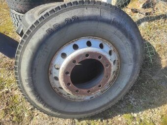 Prodám PNEU Barum BD22 - rozměr 12 R22,5 s ráfkem