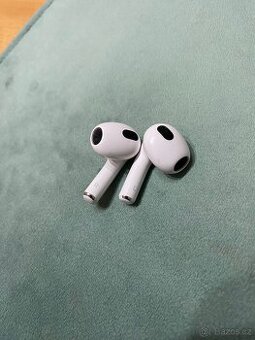 Apple AirPods 3. generace – jen sluchátka